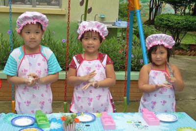 Cuộc thi làm bánh tặng mẹ Cuộc thi làm bánh tặng mẹ